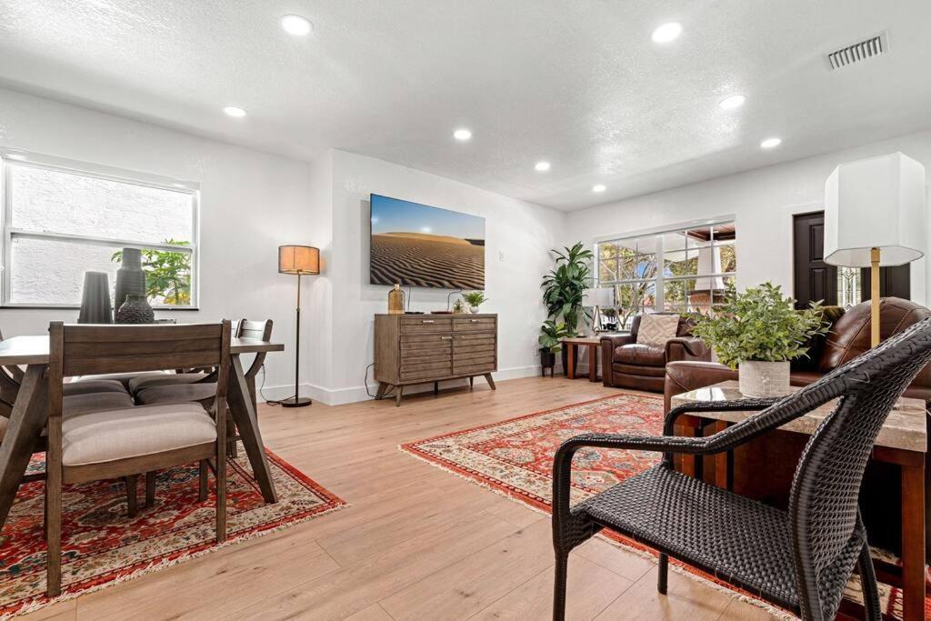 Renovated 3 House ! Ferienhaus Miami